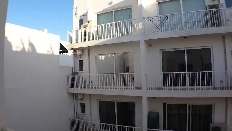 Eri Apartments E378 سليمة