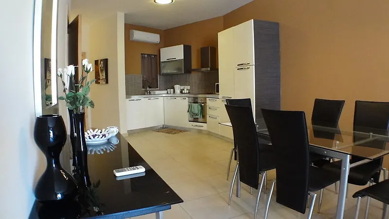 Eri Apartments E378 سليمة مالطا